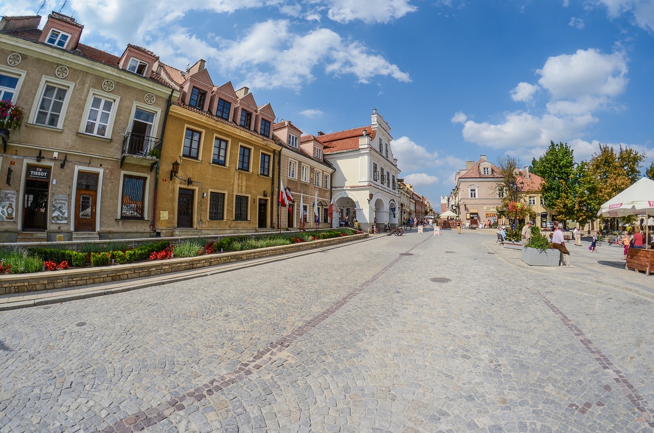 Spacer po malowniczym Sandomierzu: najlepsze atrakcje turystyczne