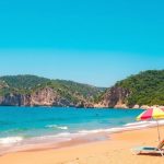 Gdzie jechać w październiku: przegląd kierunków i warunki pogodowe na udany wypoczynek